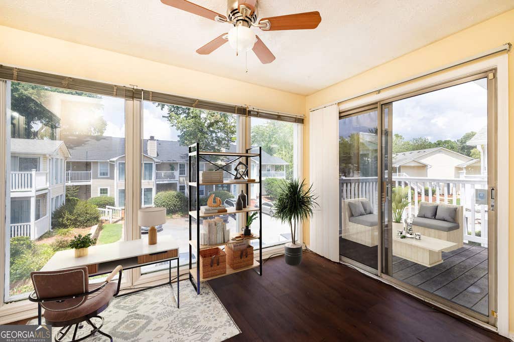 Photo of 910 Augusta Drive SE, Marietta, GA 30067 (MLS # 10824183)