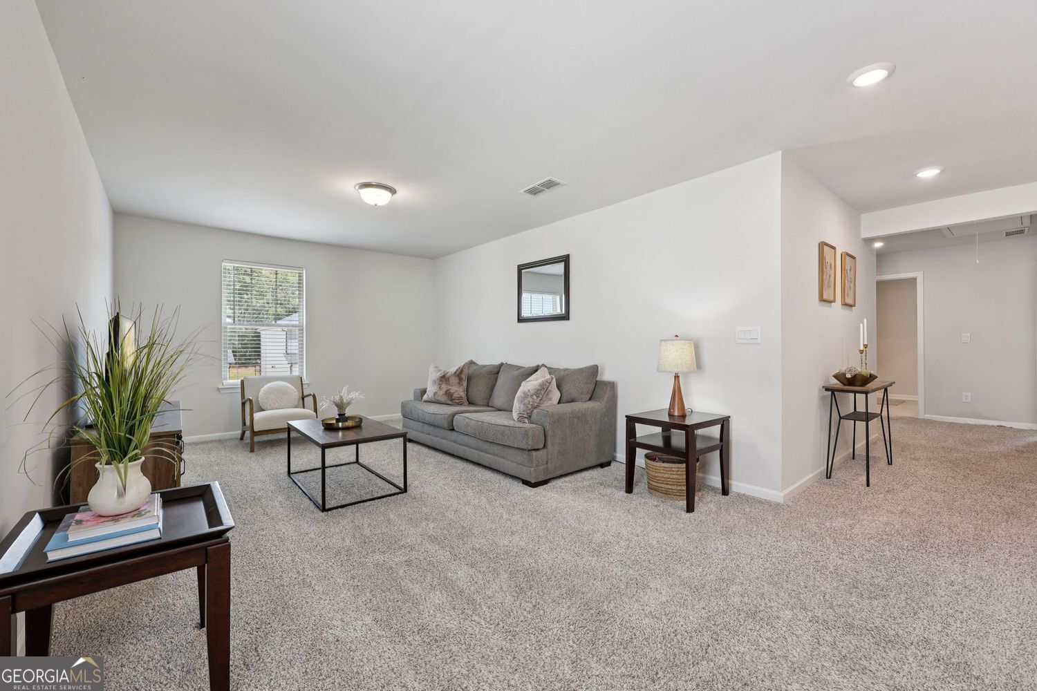 Lilburn, Georgia 30047, United States, 5 Bedrooms Bedrooms, ,4 BathroomsBathrooms,Residential,Pending,211865