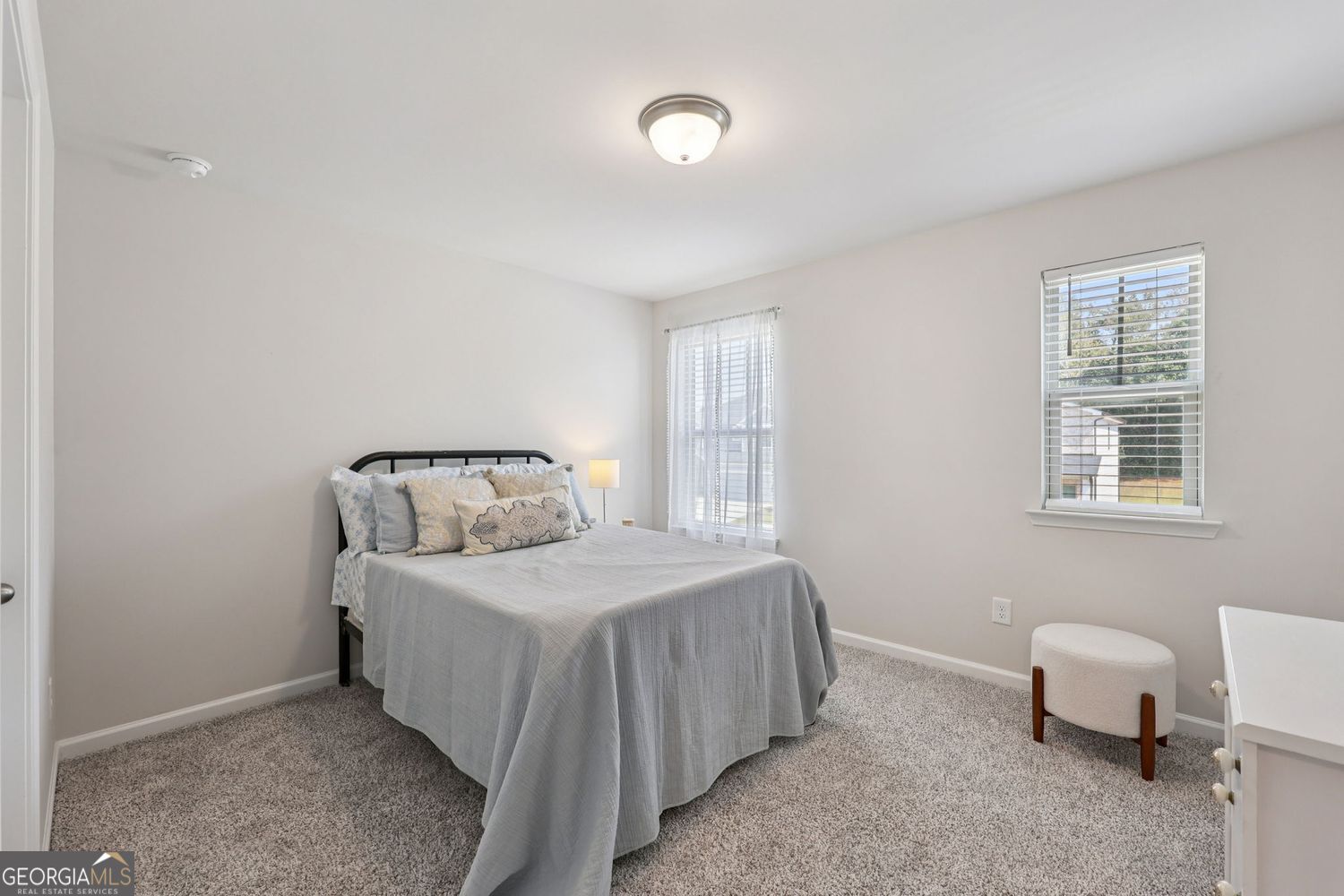 Lilburn, Georgia 30047, United States, 5 Bedrooms Bedrooms, ,4 BathroomsBathrooms,Residential,Pending,211865