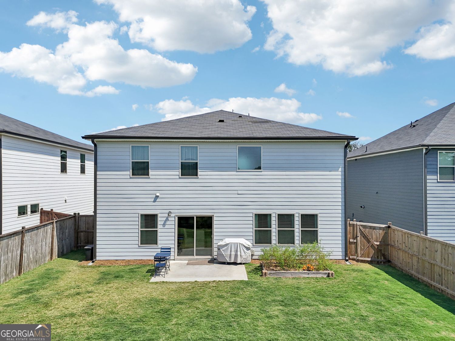 Lilburn, Georgia 30047, United States, 5 Bedrooms Bedrooms, ,4 BathroomsBathrooms,Residential,Pending,211865