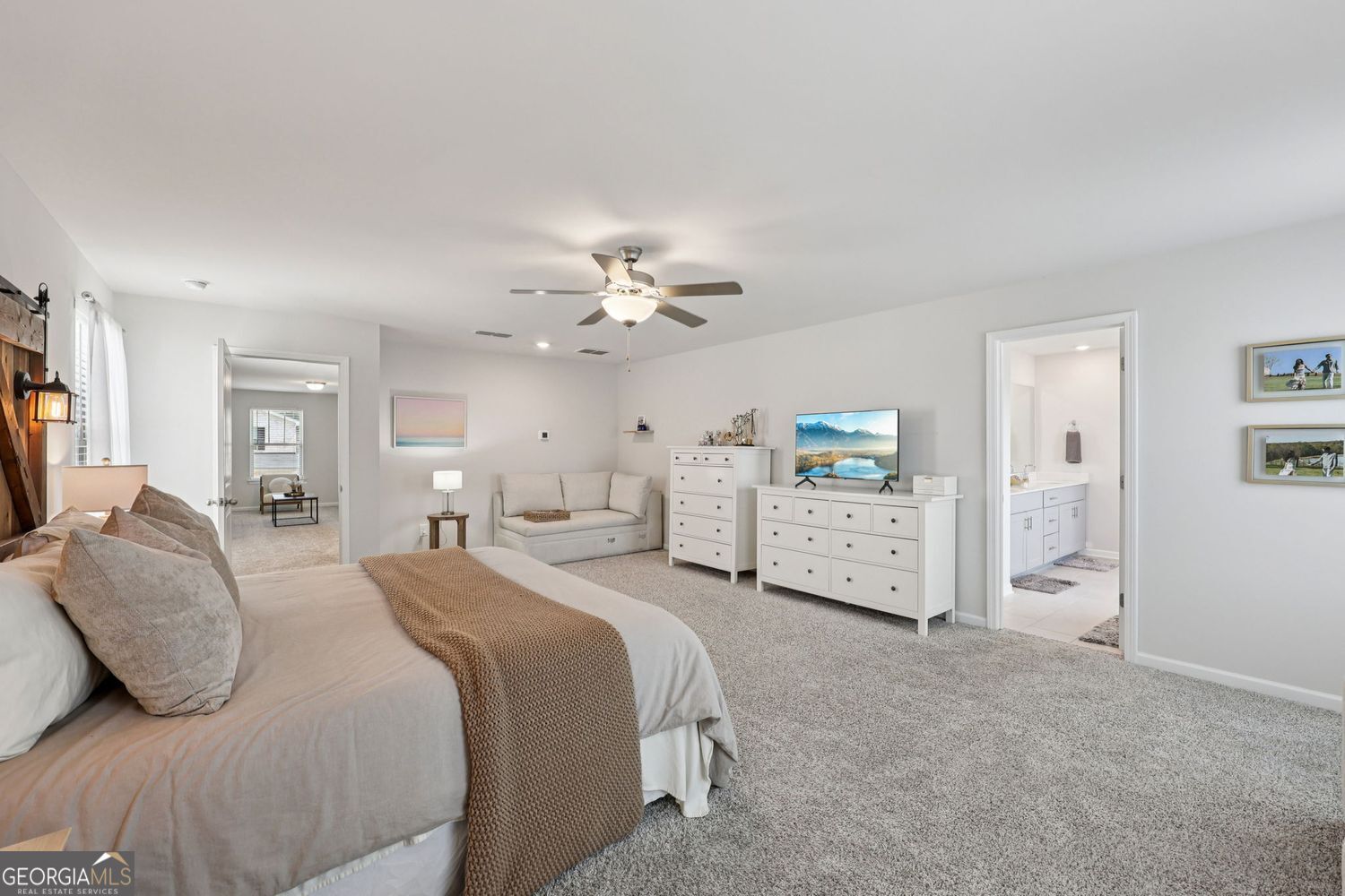 Lilburn, Georgia 30047, United States, 5 Bedrooms Bedrooms, ,4 BathroomsBathrooms,Residential,Pending,211865