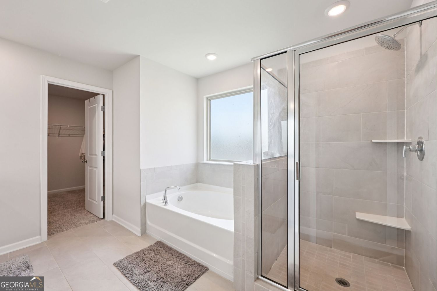 Lilburn, Georgia 30047, United States, 5 Bedrooms Bedrooms, ,4 BathroomsBathrooms,Residential,Pending,211865