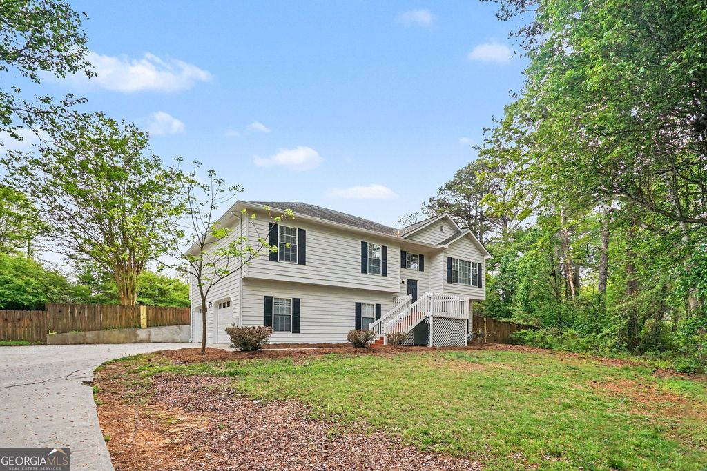 Photo of 4615 Wheeler Creek Drive, Hoschton, GA 30548 (MLS # 10727206)