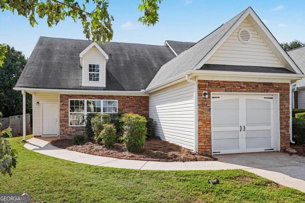 Photo of 945 City Park Drive, Mcdonough, GA 30252 (MLS # 10844322)