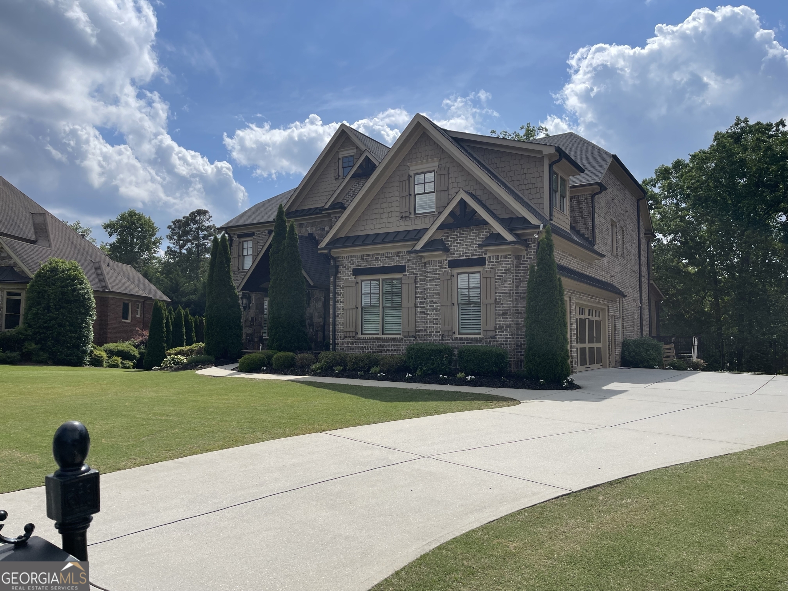 2220 Cambridge Hill CT