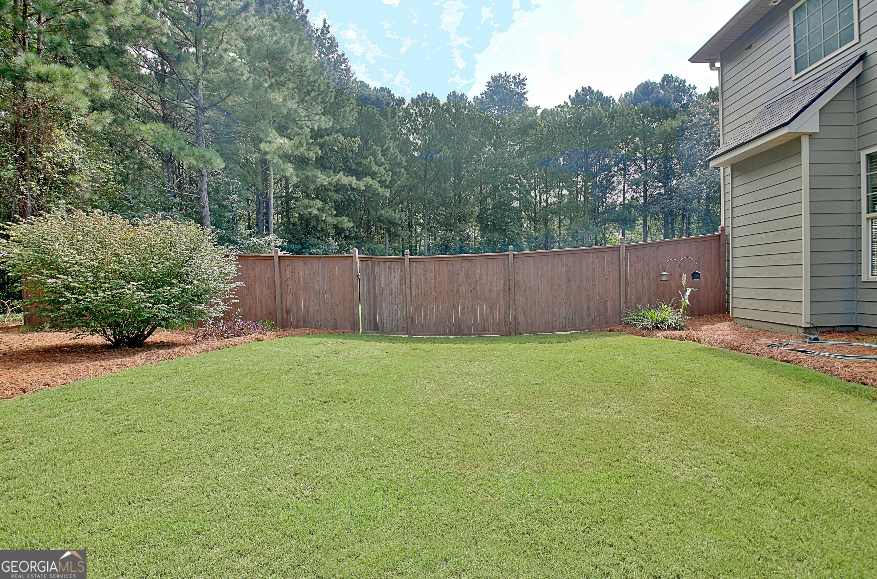 Senoia, Georgia 30276, United States, 5 Bedrooms Bedrooms, ,4 BathroomsBathrooms,Residential,Active,197096