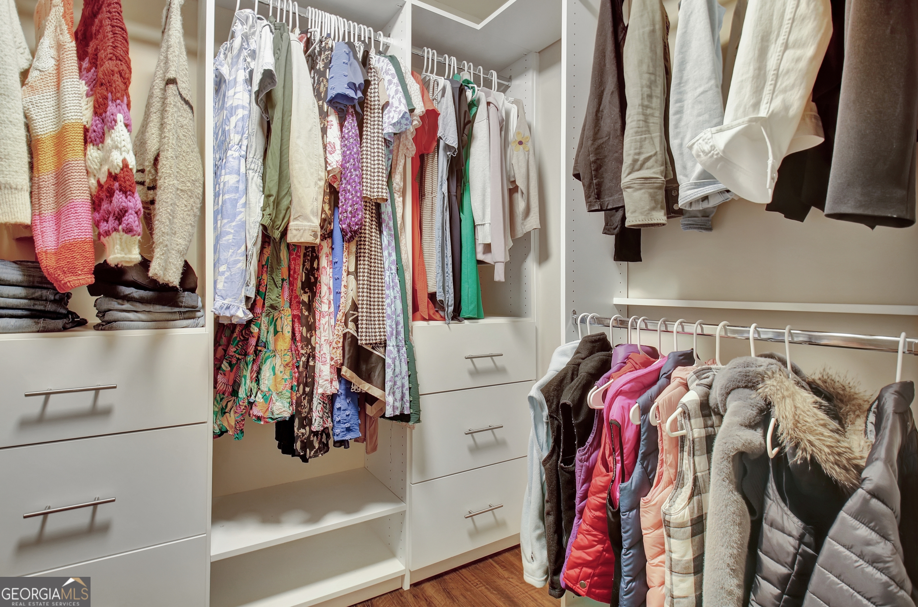 Senoia, Georgia 30276, United States, 5 Bedrooms Bedrooms, ,4 BathroomsBathrooms,Residential,Active,197096