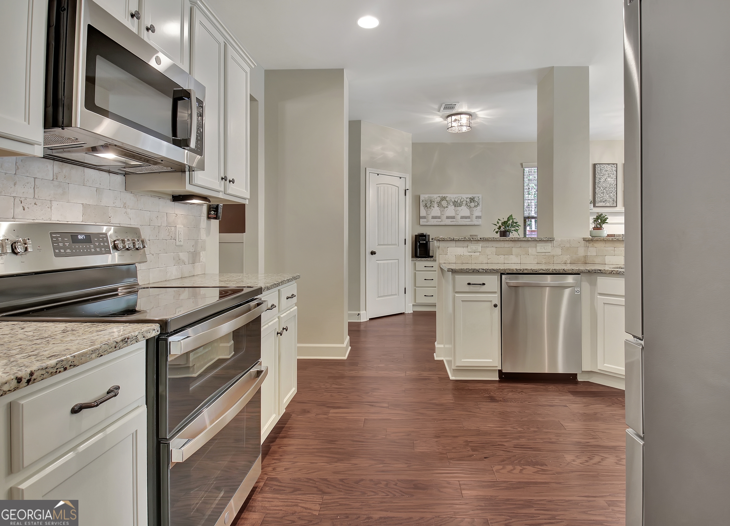 Senoia, Georgia 30276, United States, 5 Bedrooms Bedrooms, ,4 BathroomsBathrooms,Residential,Active,197096