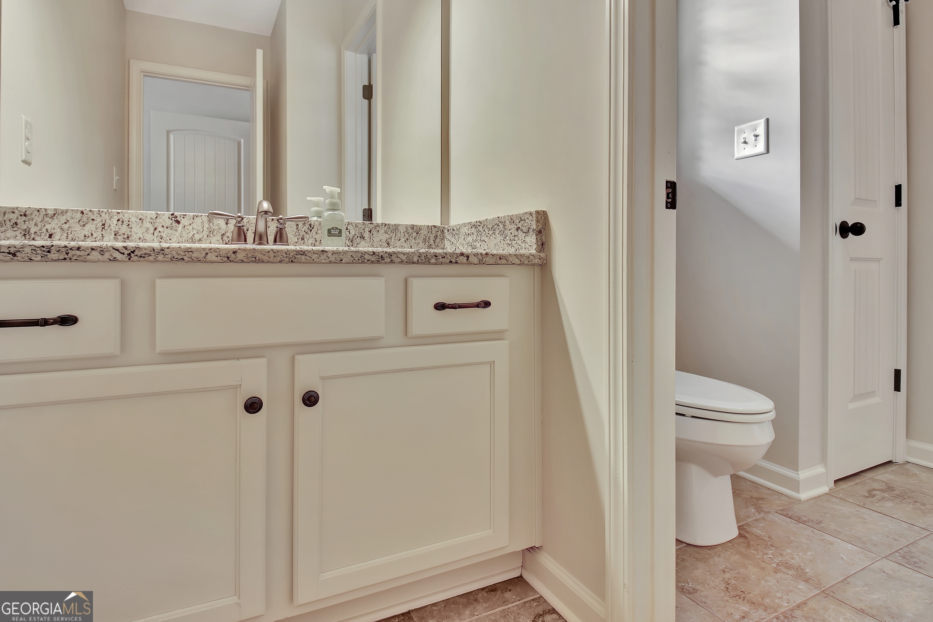 Senoia, Georgia 30276, United States, 5 Bedrooms Bedrooms, ,4 BathroomsBathrooms,Residential,Active,197096