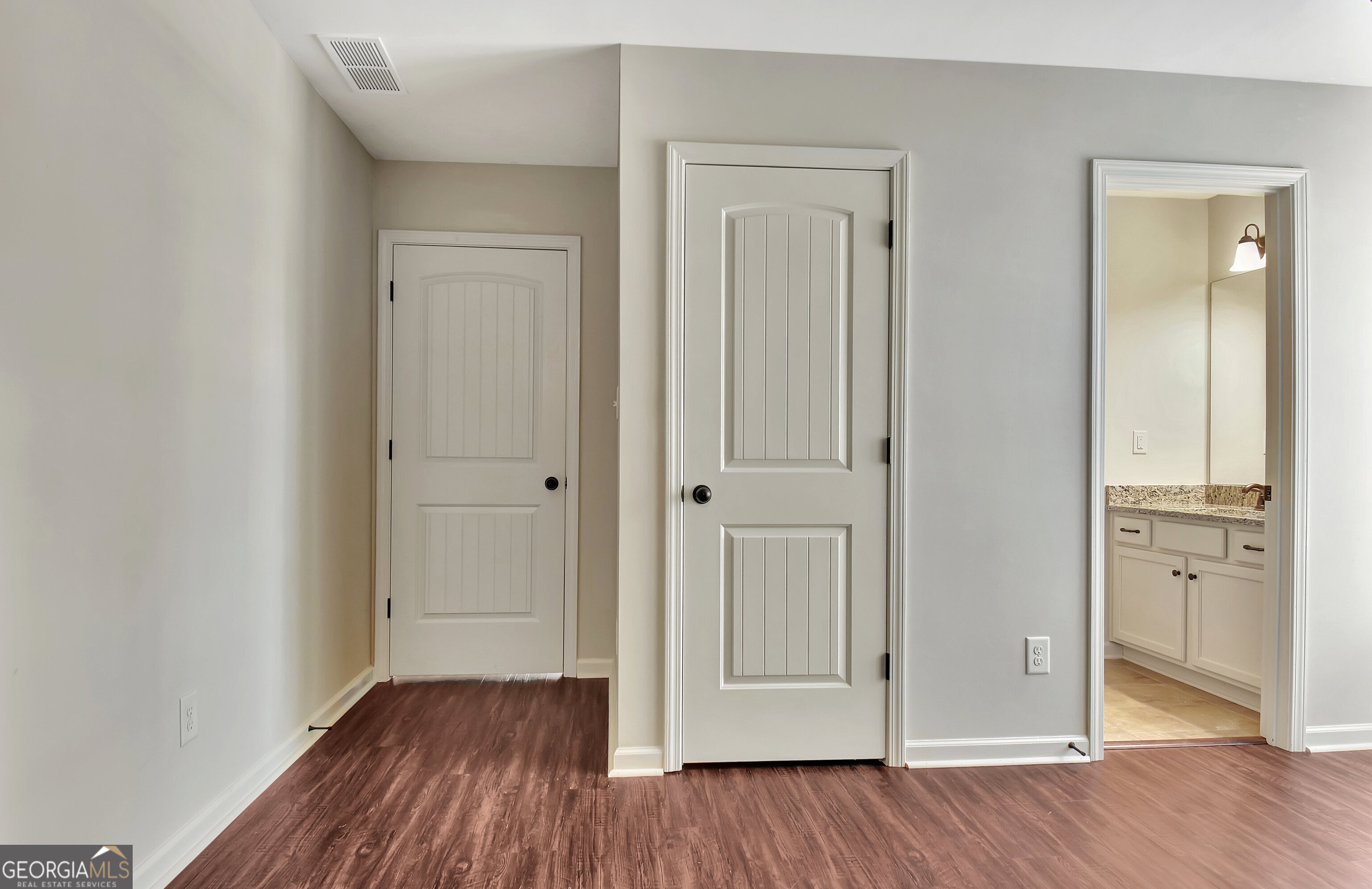 Senoia, Georgia 30276, United States, 5 Bedrooms Bedrooms, ,4 BathroomsBathrooms,Residential,Active,197096