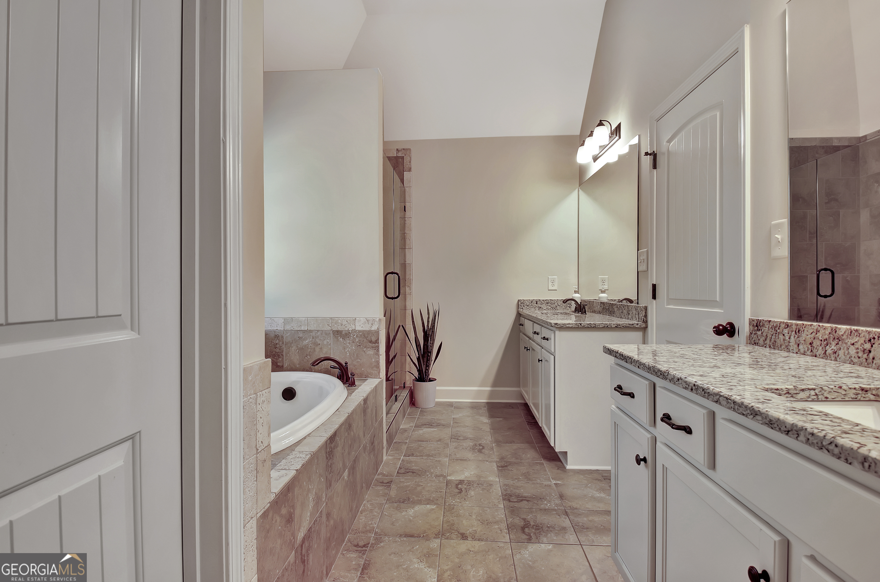 Senoia, Georgia 30276, United States, 5 Bedrooms Bedrooms, ,4 BathroomsBathrooms,Residential,Active,197096