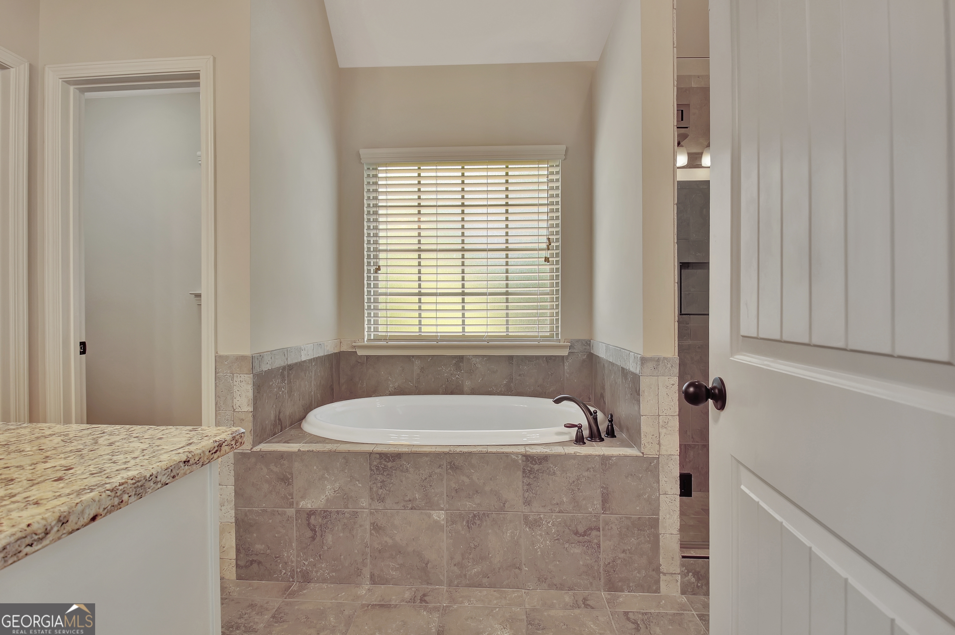 Senoia, Georgia 30276, United States, 5 Bedrooms Bedrooms, ,4 BathroomsBathrooms,Residential,Active,197096