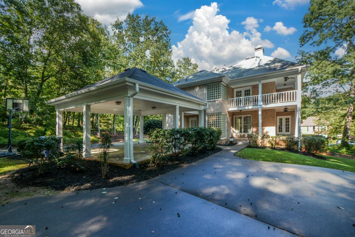 40 Waverly LN