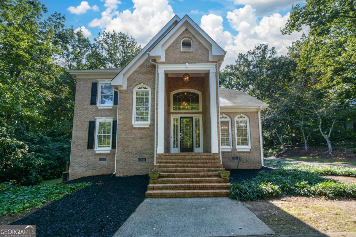40 Waverly LN