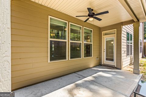 A home in Dacula