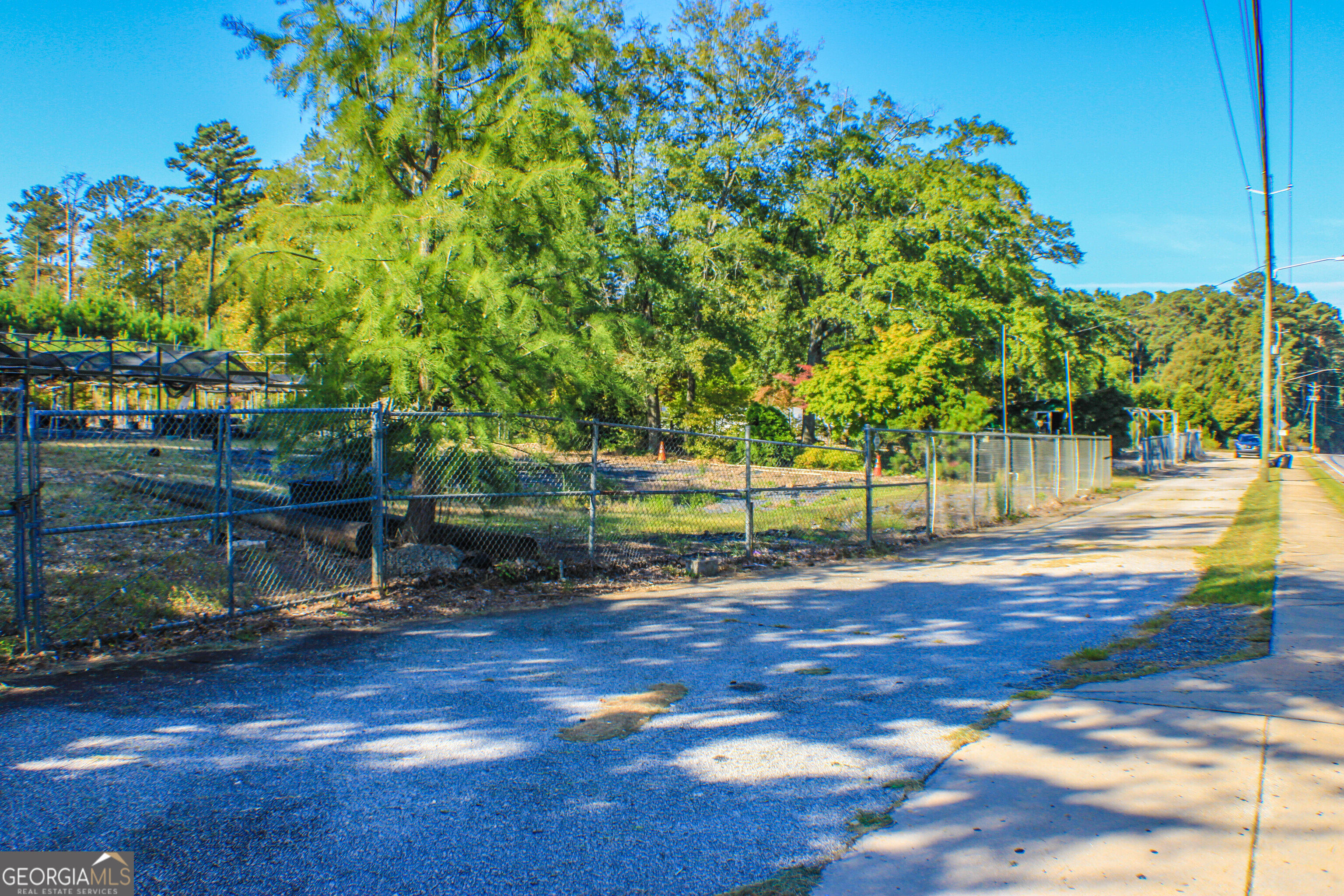 5907 Covington HWY