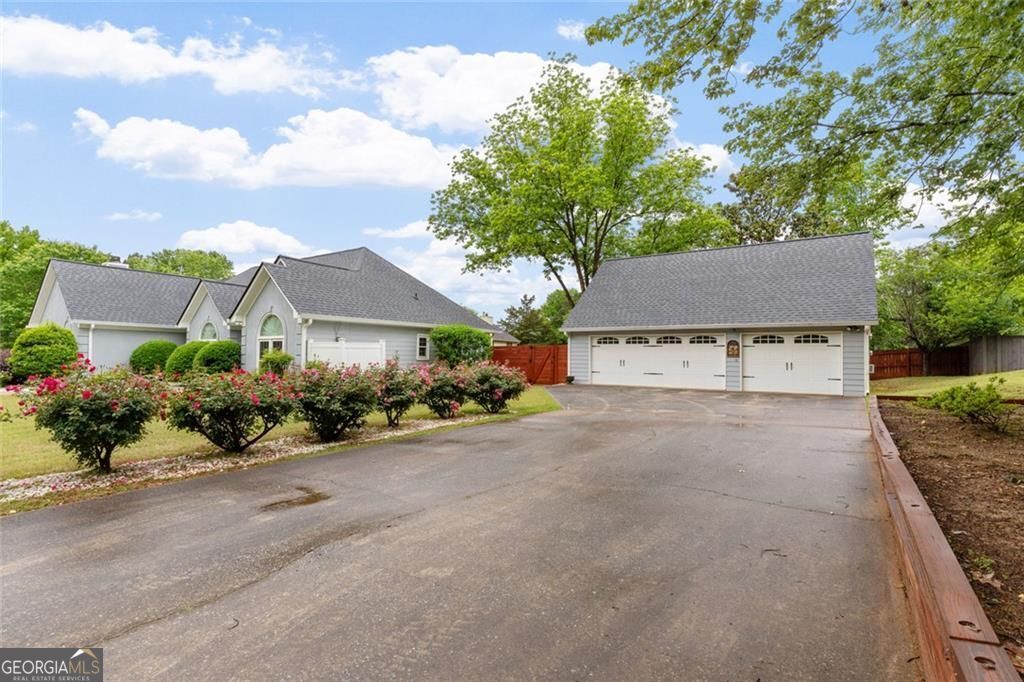 Photo of 5391 Brownwood Drive, Powder Springs, GA 30127 (MLS # 10762360)