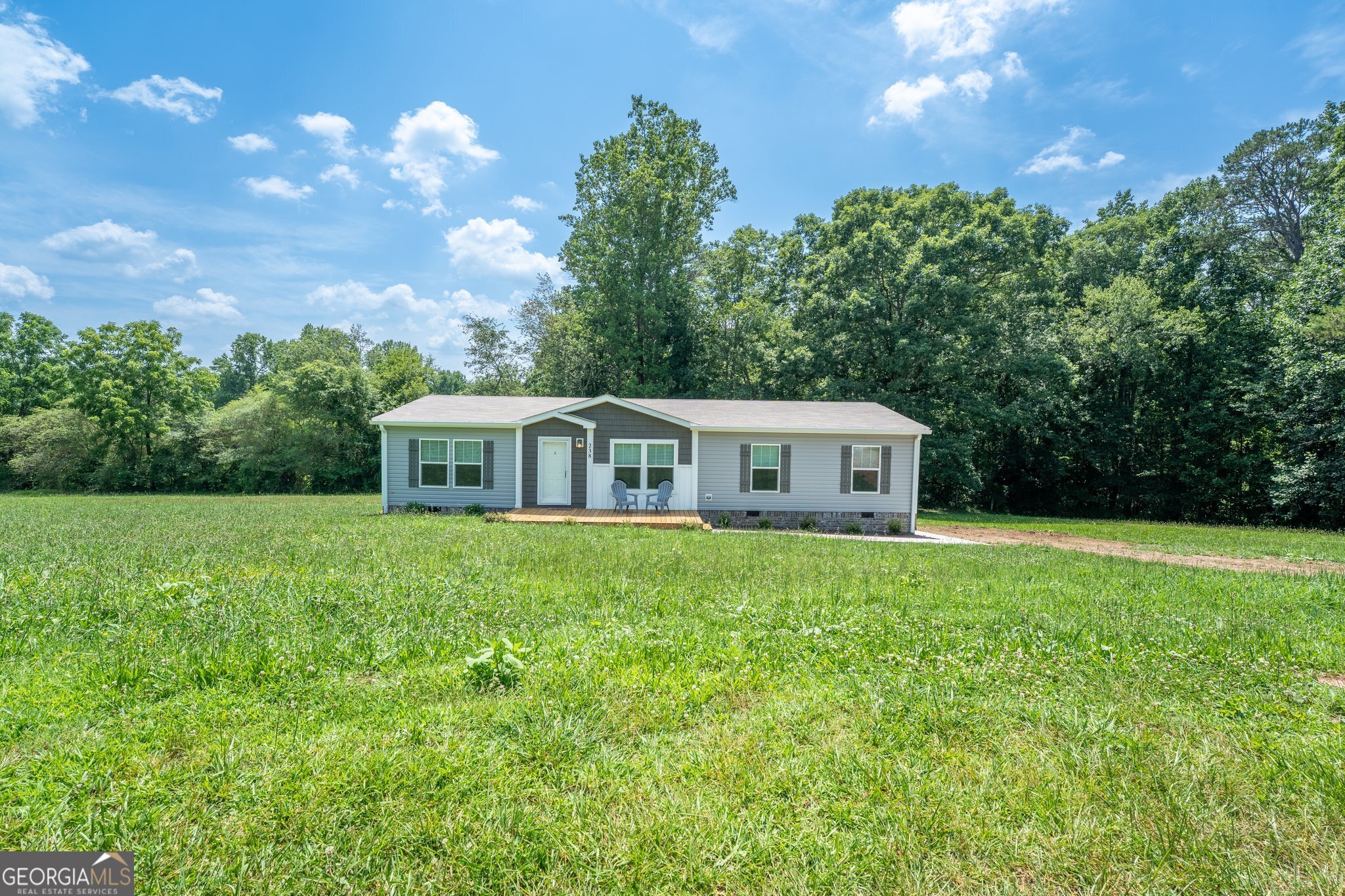 Clarkesville, Georgia 30523, United States, 3 Bedrooms Bedrooms, ,2 BathroomsBathrooms,Residential,Active,138131