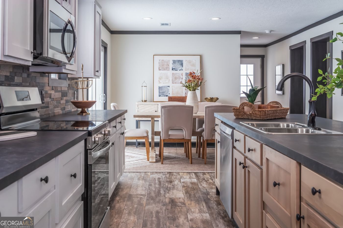 Clarkesville, Georgia 30523, United States, 3 Bedrooms Bedrooms, ,2 BathroomsBathrooms,Residential,Active,138131