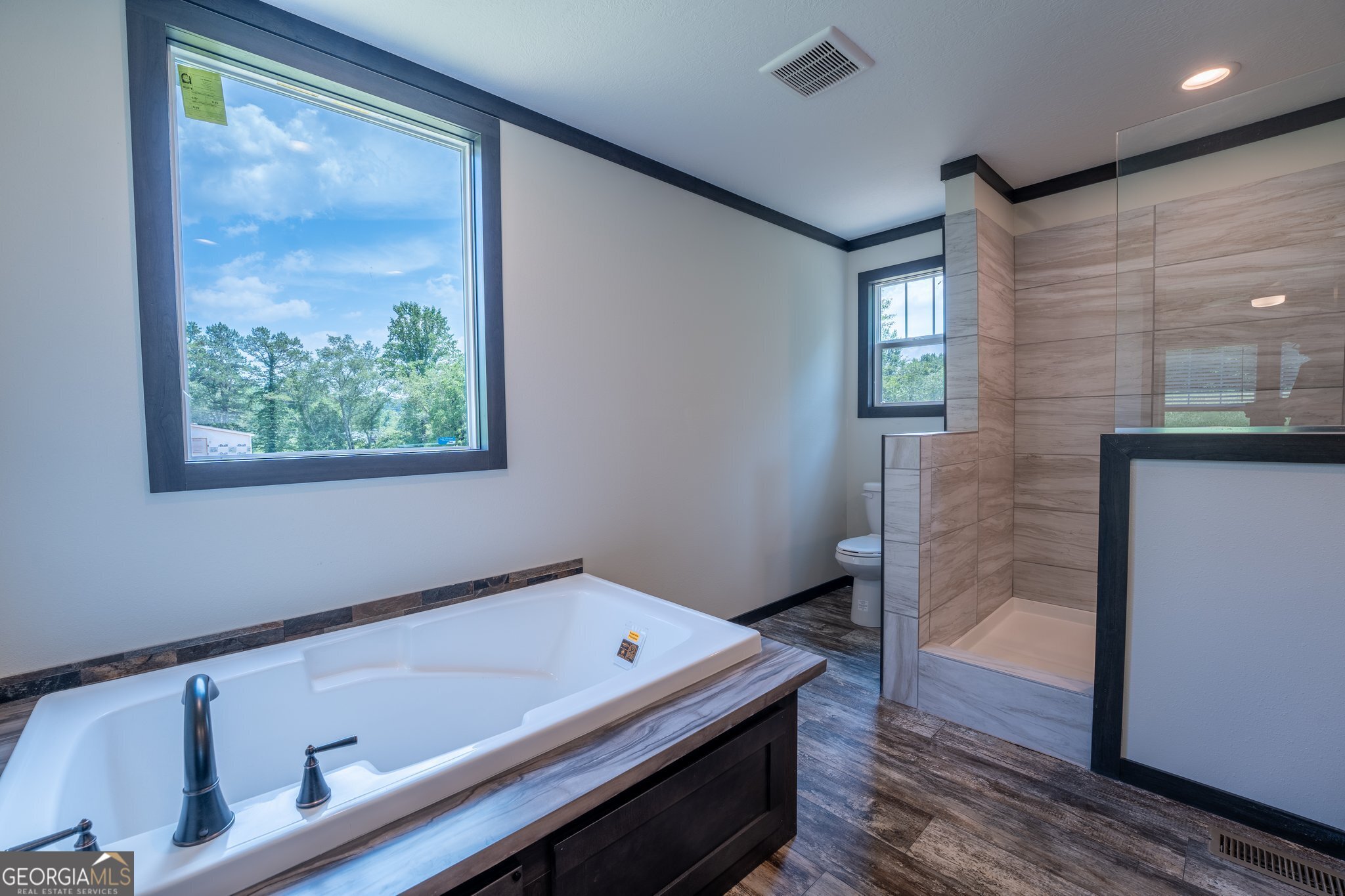 Clarkesville, Georgia 30523, United States, 3 Bedrooms Bedrooms, ,2 BathroomsBathrooms,Residential,Active,138131