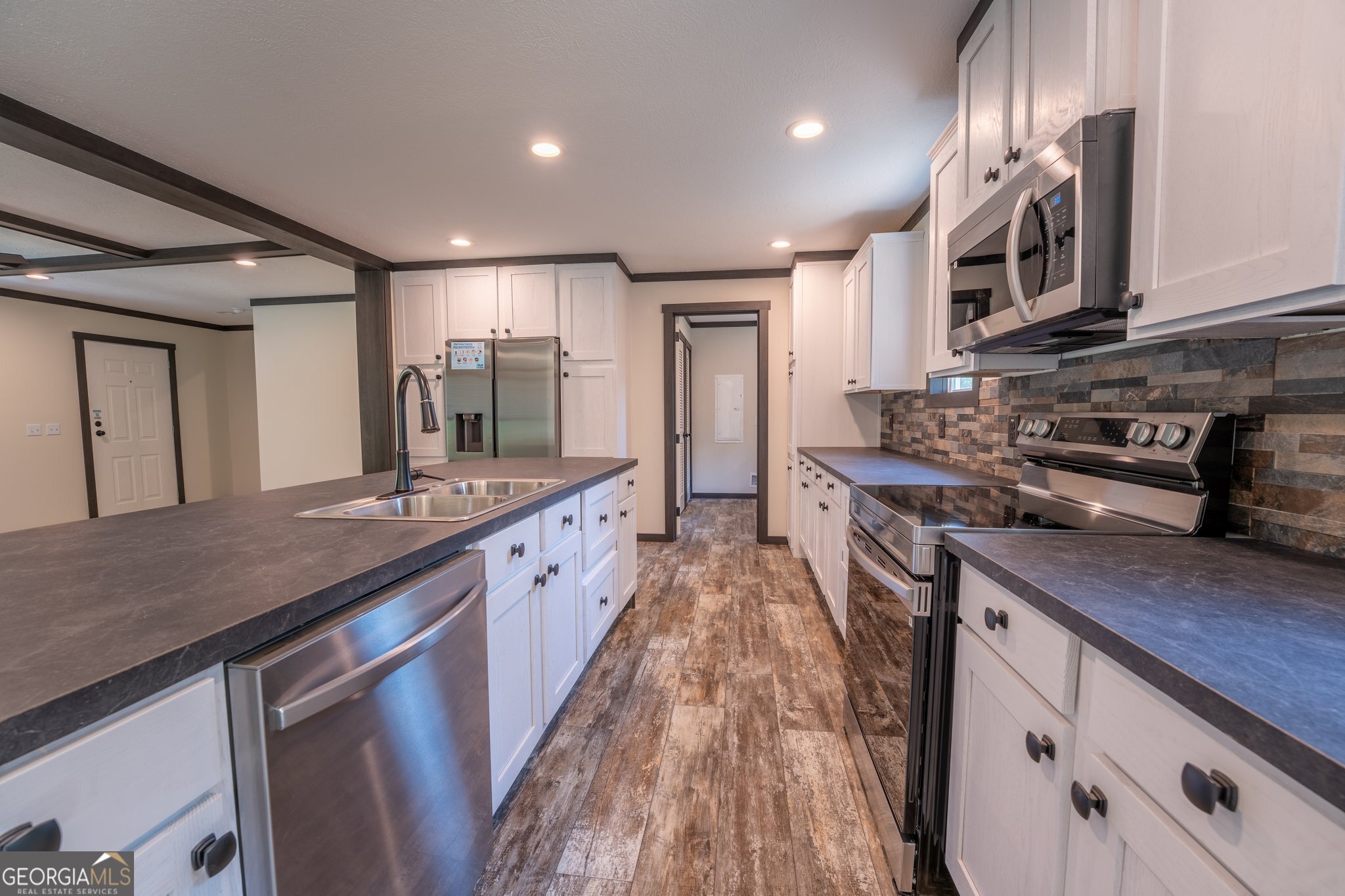 Clarkesville, Georgia 30523, United States, 3 Bedrooms Bedrooms, ,2 BathroomsBathrooms,Residential,Active,138131