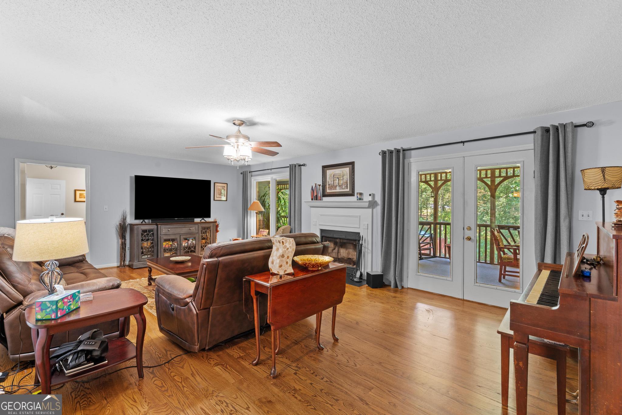 150 Briarwood PL