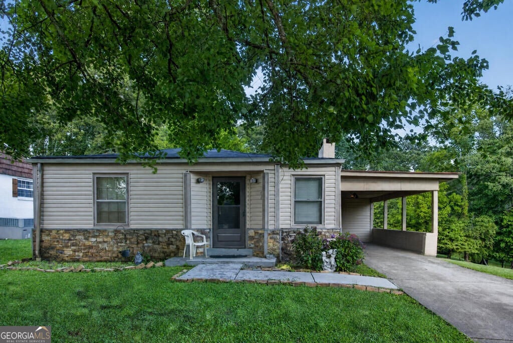 Photo of 959 Hillcrest Drive, Mc Caysville, GA 30555 (MLS # 10841405)