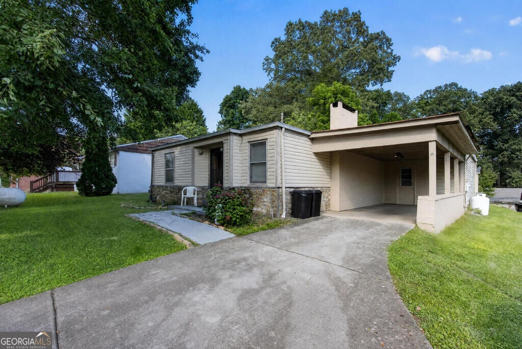 Photo of 959 Hillcrest Drive, Mc Caysville, GA 30555 (MLS # 10841405)