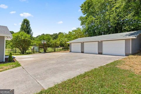 A home in Rossville