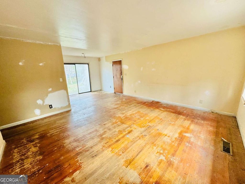 Photo of 95 Melinda Way SE, Smyrna, GA 30082 (MLS # 10673974)