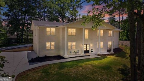 Photo of 2831 Bettis Court, Marietta, GA 30066 (MLS # 10758334)