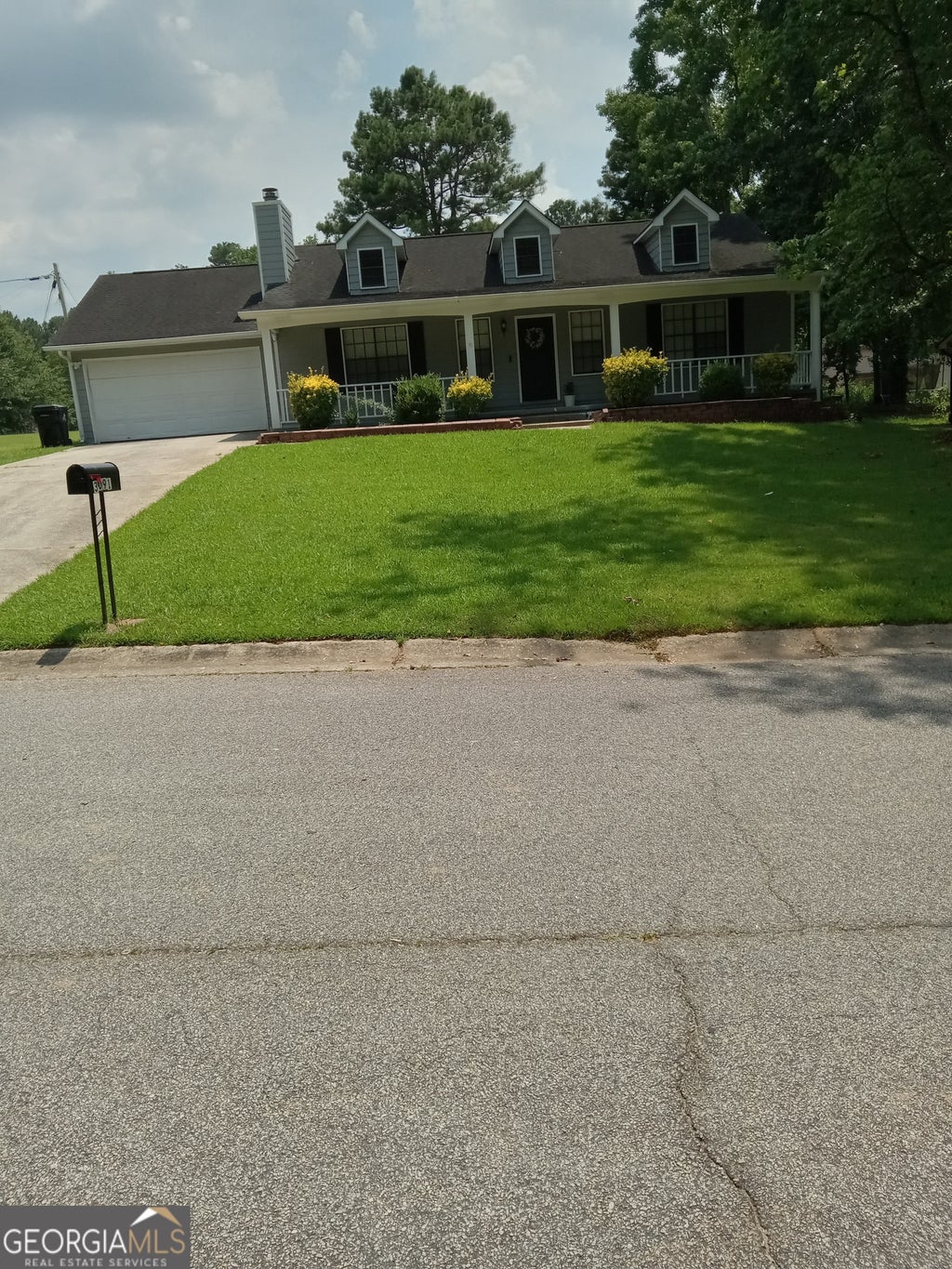 Photo of 3091 Carriage Trail, Jonesboro, GA 30236 (MLS # 10869375)