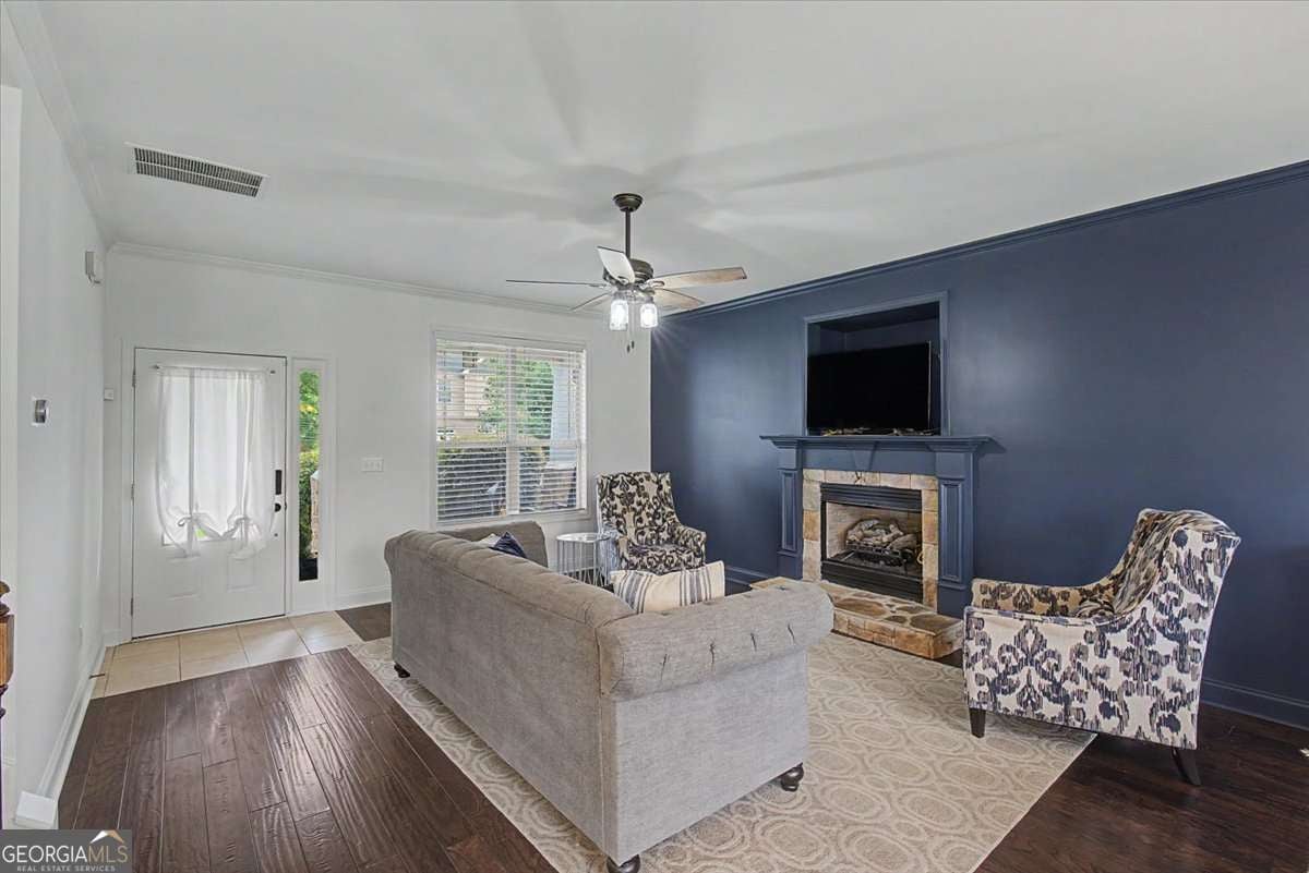 17 Redwood DR