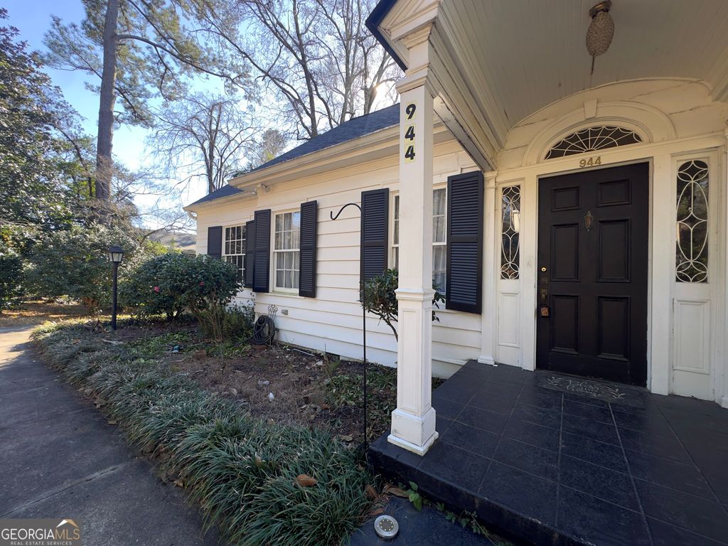 Photo of 944 Nottingham Drive, Macon, GA 31211 (MLS # 10666513)