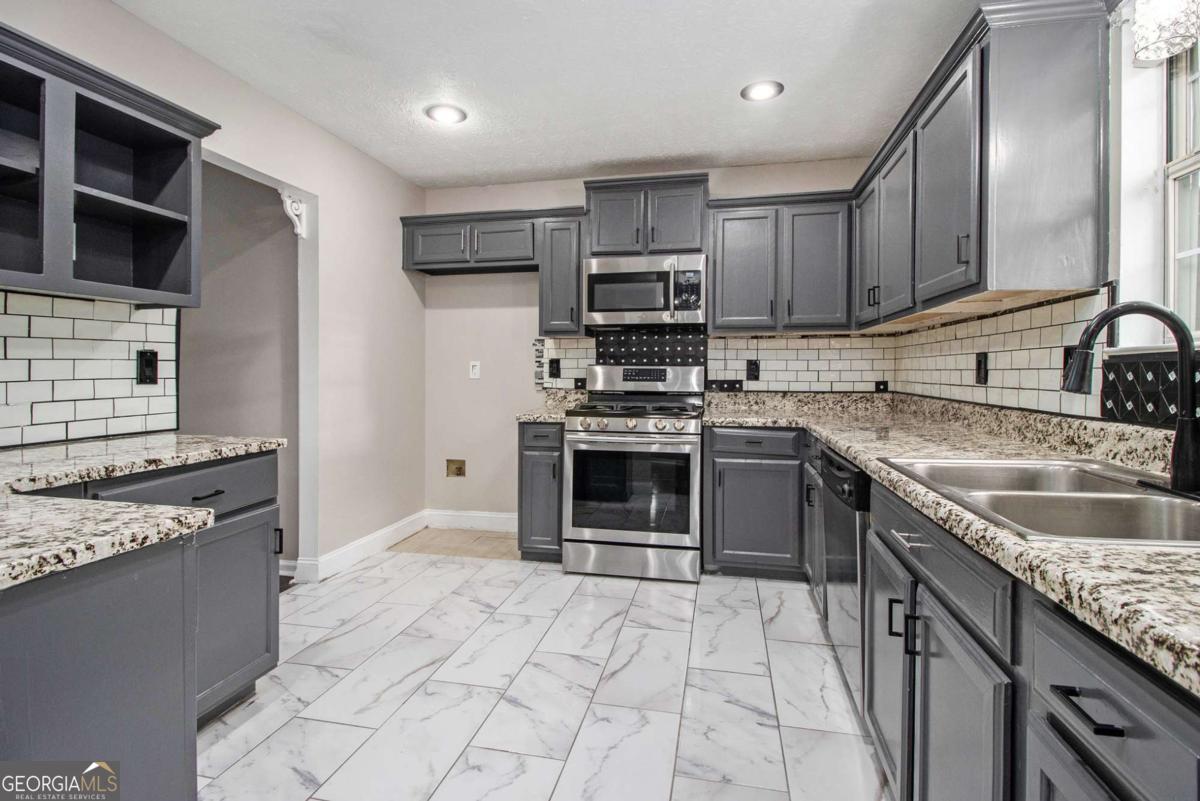 Owens Pond - Residential