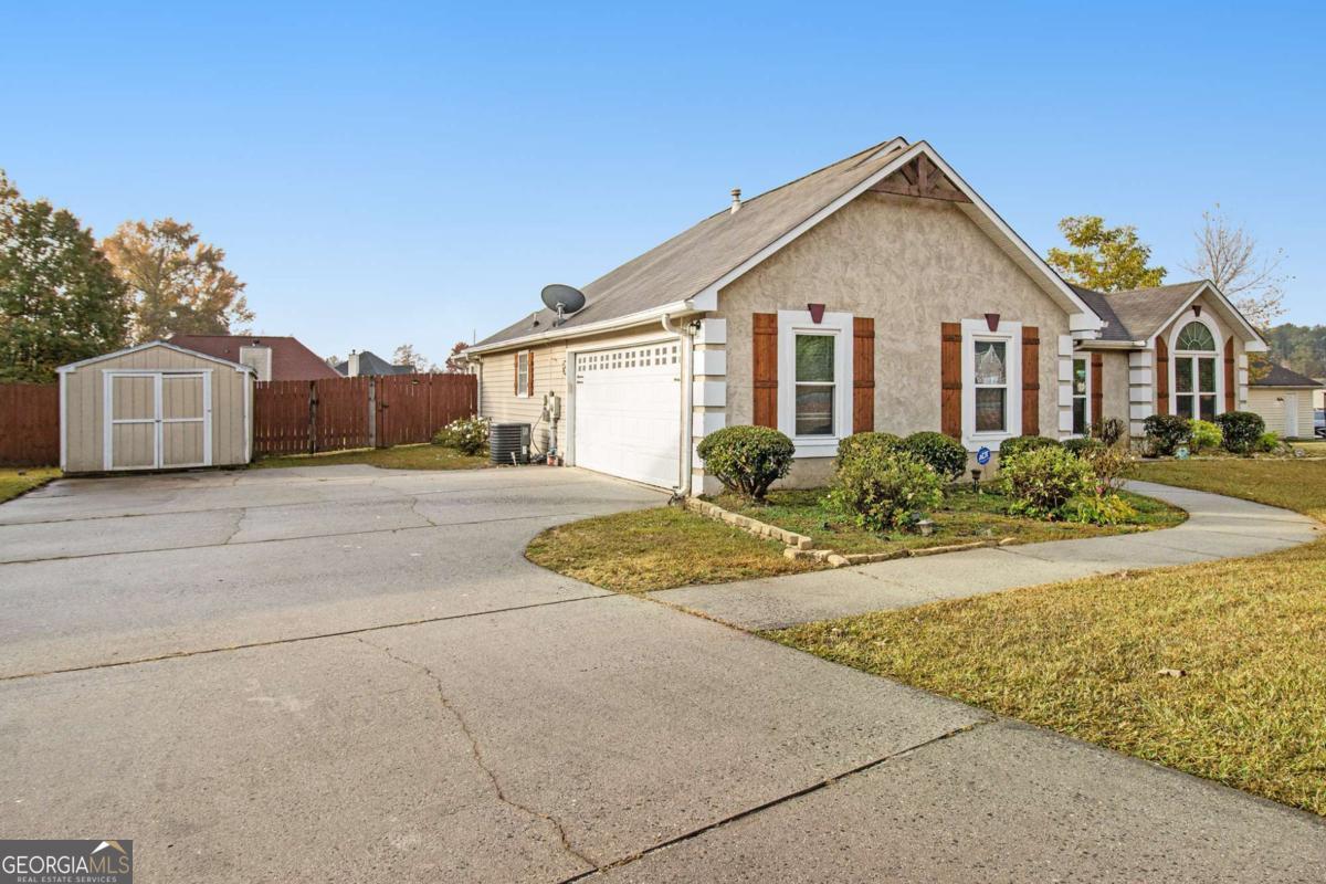 Owens Pond - Residential