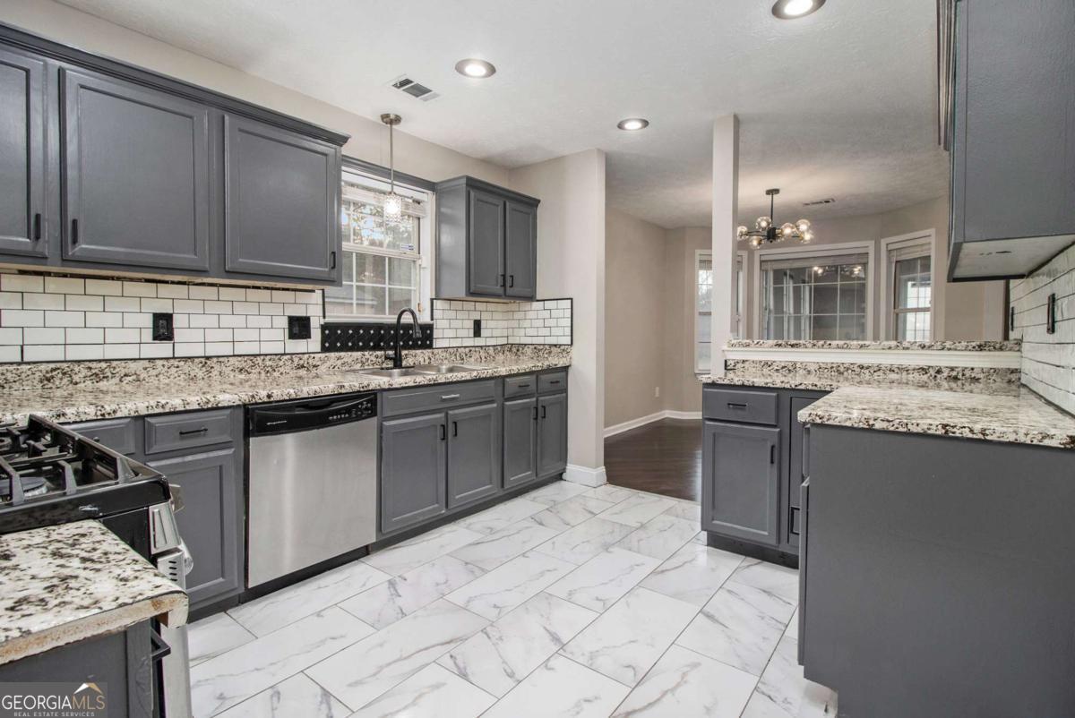 Owens Pond - Residential