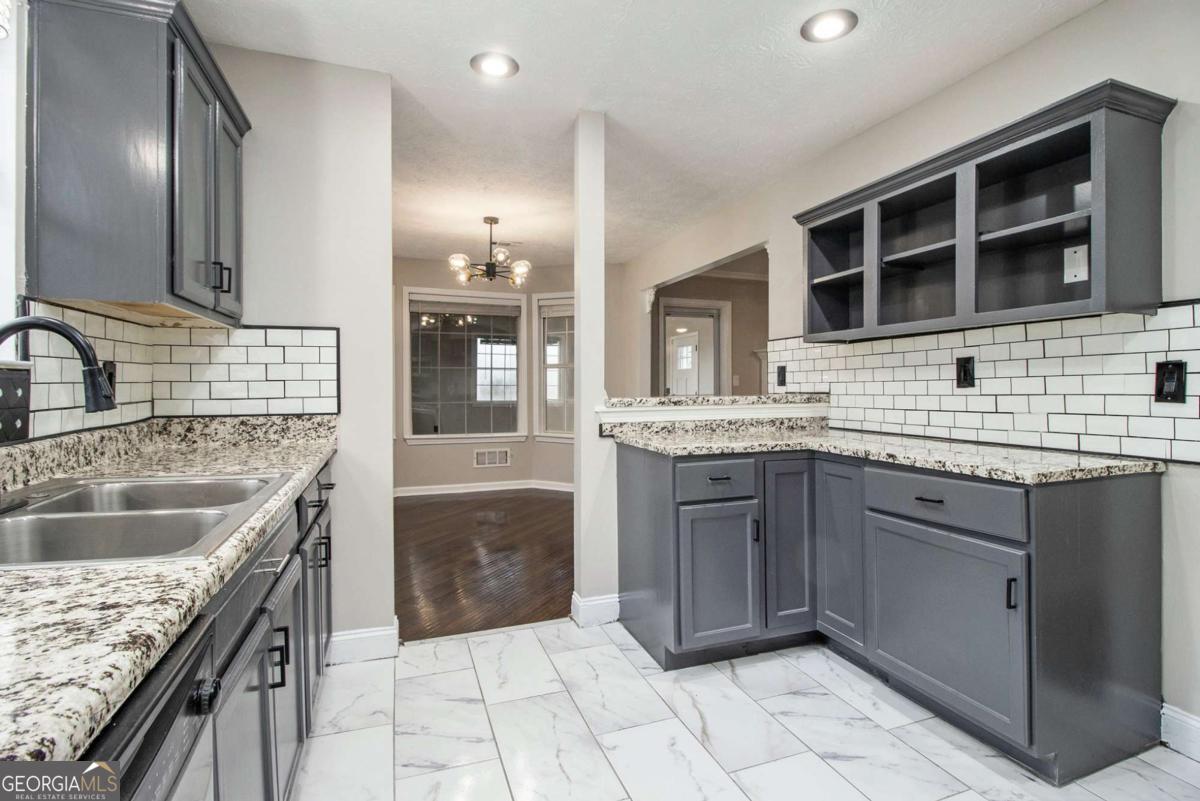 Owens Pond - Residential