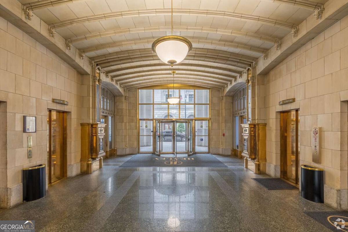 Healey Building - Residential