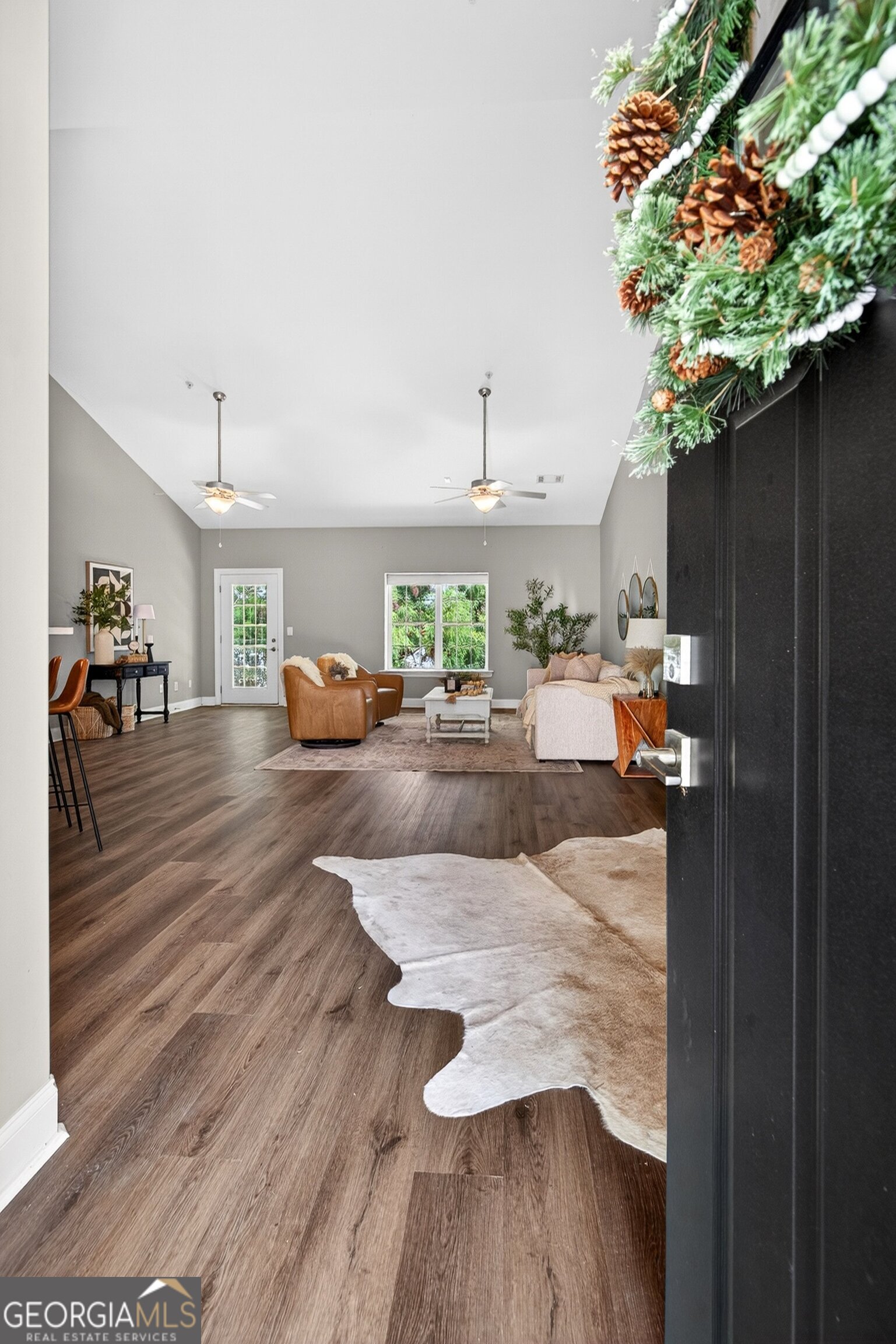 4304 Commonwealth CIR