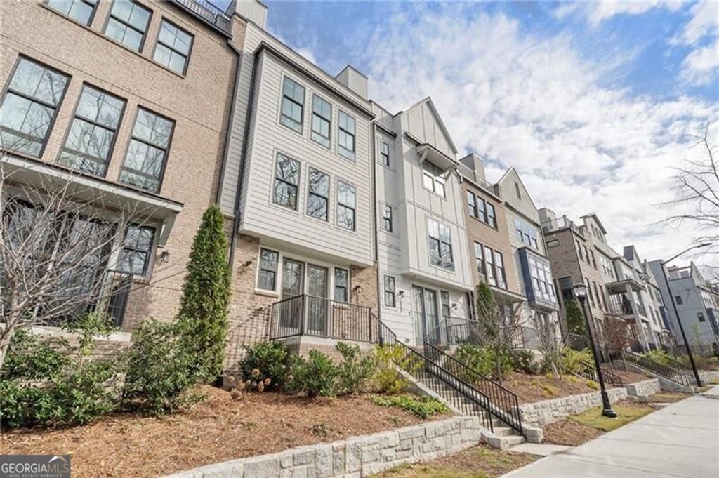 Photo of 1842 Gotham Lane NE, Atlanta, GA 30324 (MLS # 10674095)