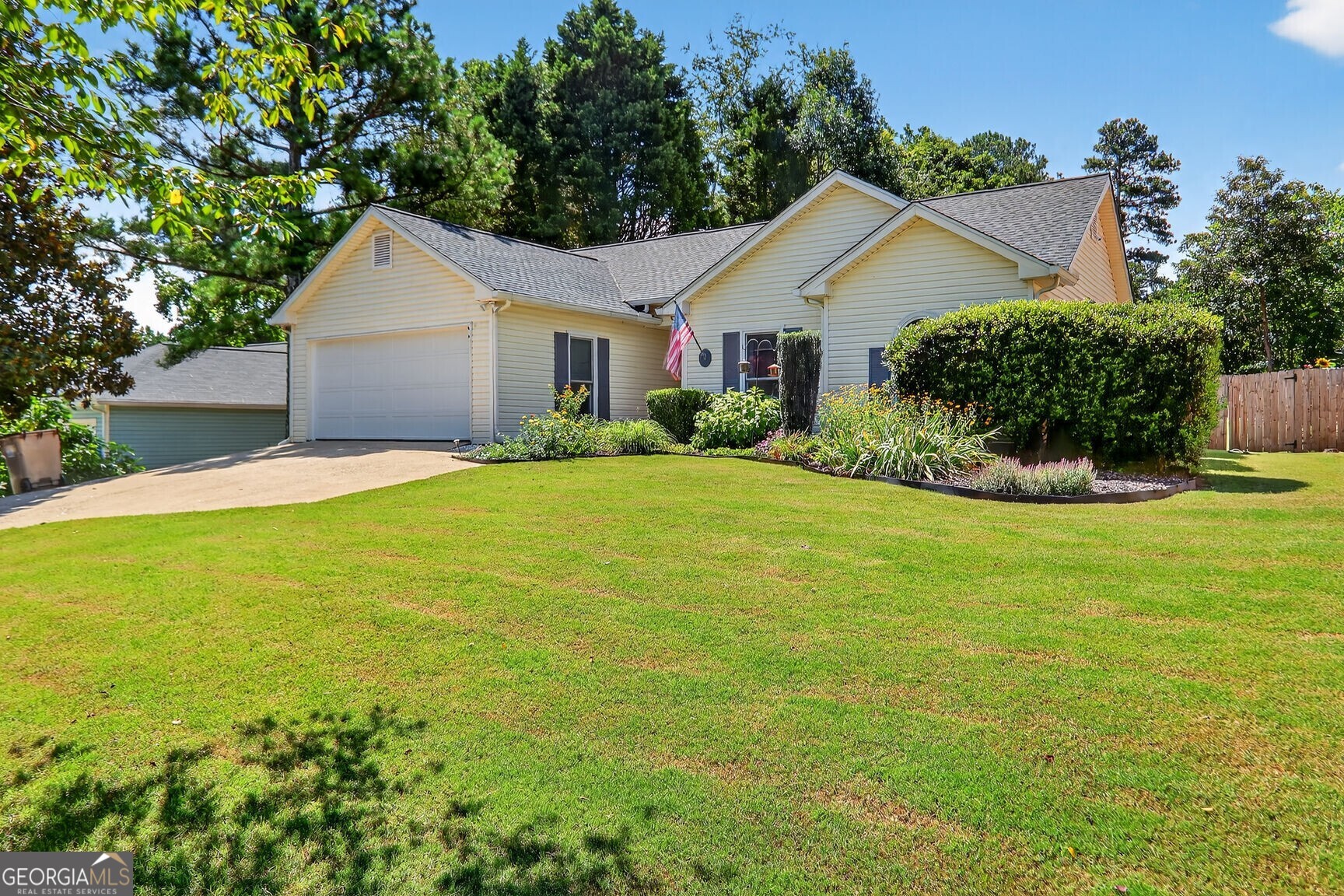 2555 Lakeview TRL