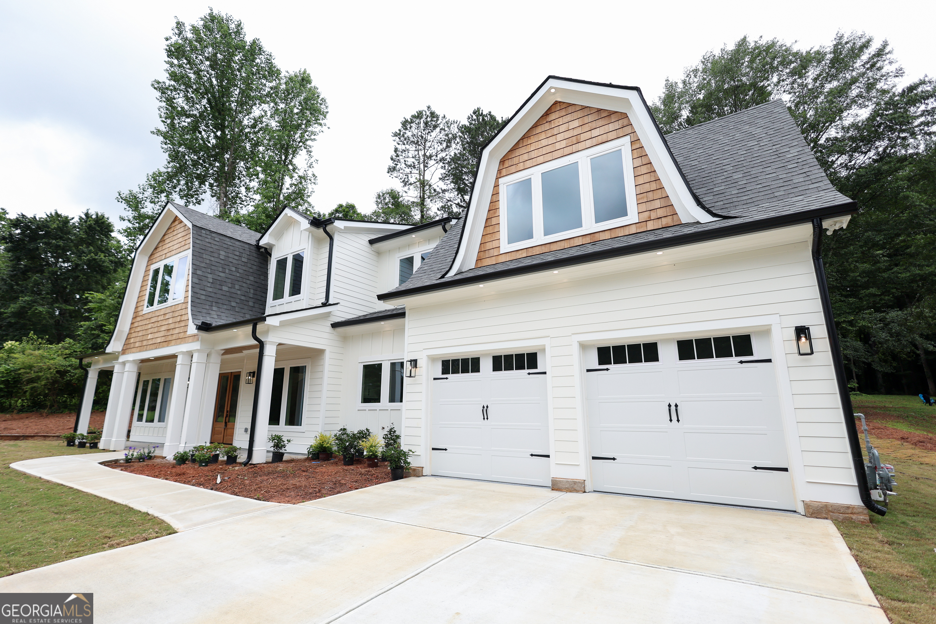 219 Poplar ST