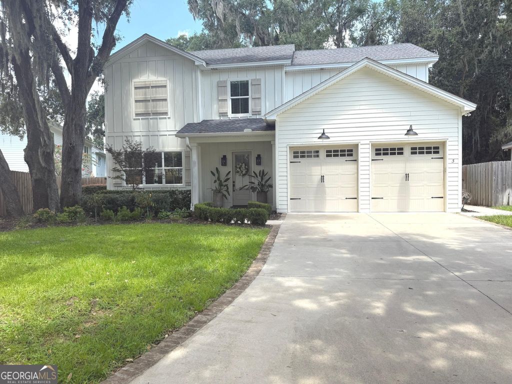 Photo of 3 Lake View Cottages Court, St. Simons, GA 31522 (MLS # 10657195)