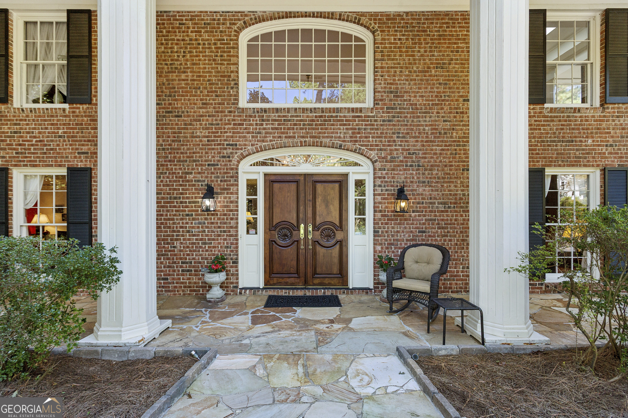290 Glen Lake DR