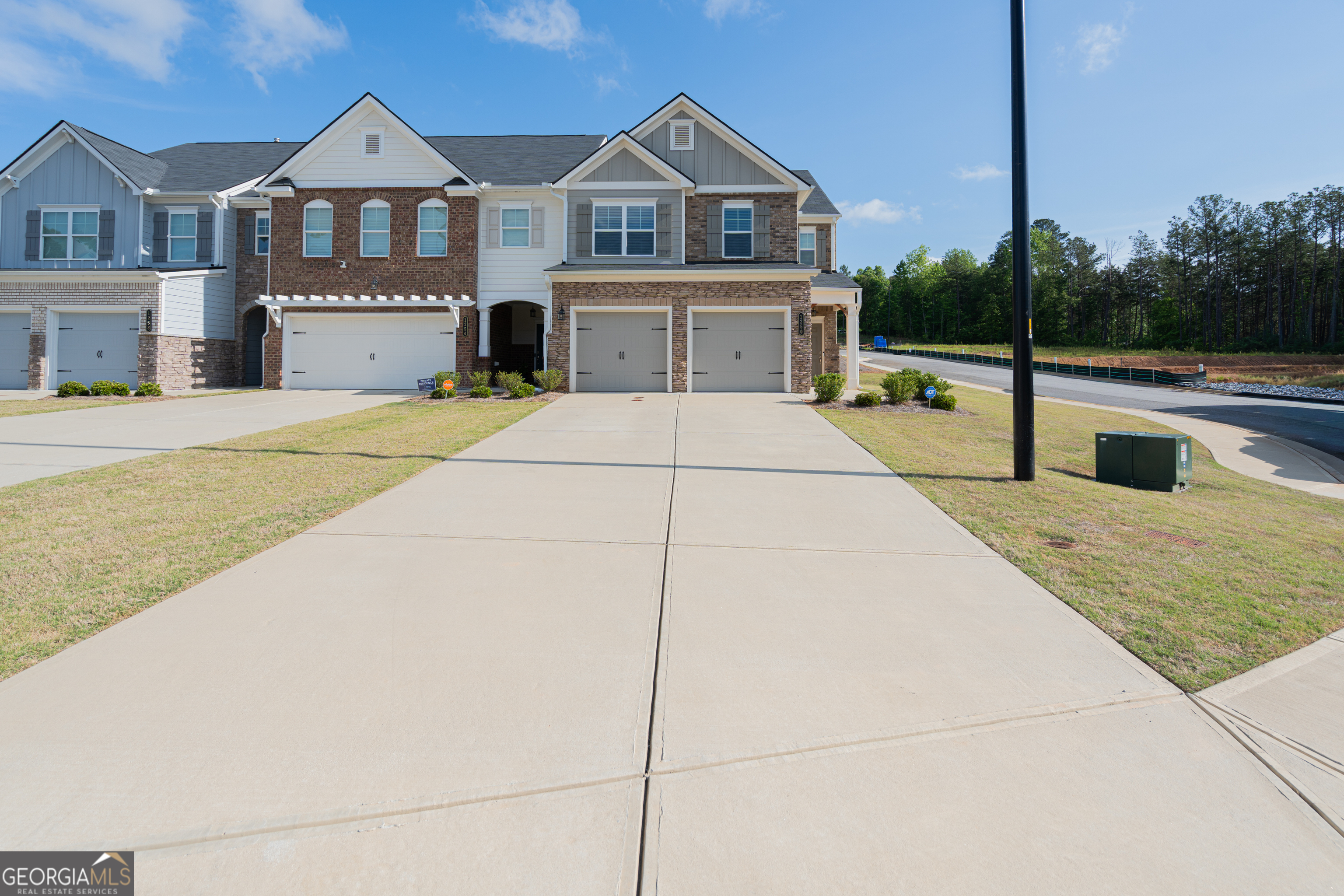 1250 Park Center CIR