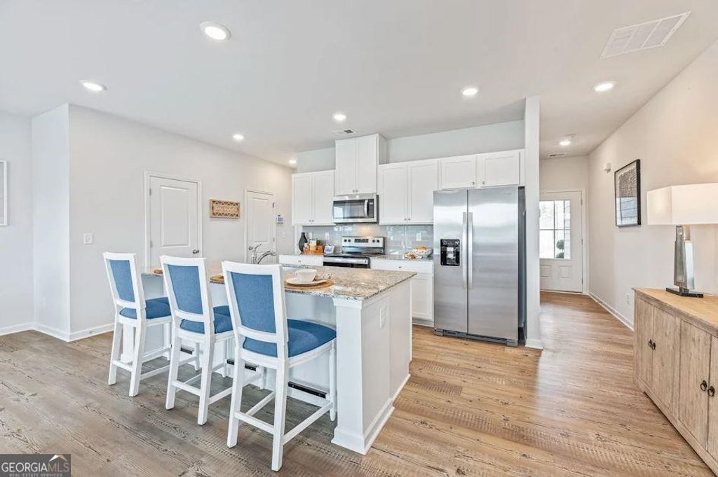 Photo of 5361 Melbourne Lane, Flowery Branch, GA 30542 (MLS # 10780691)