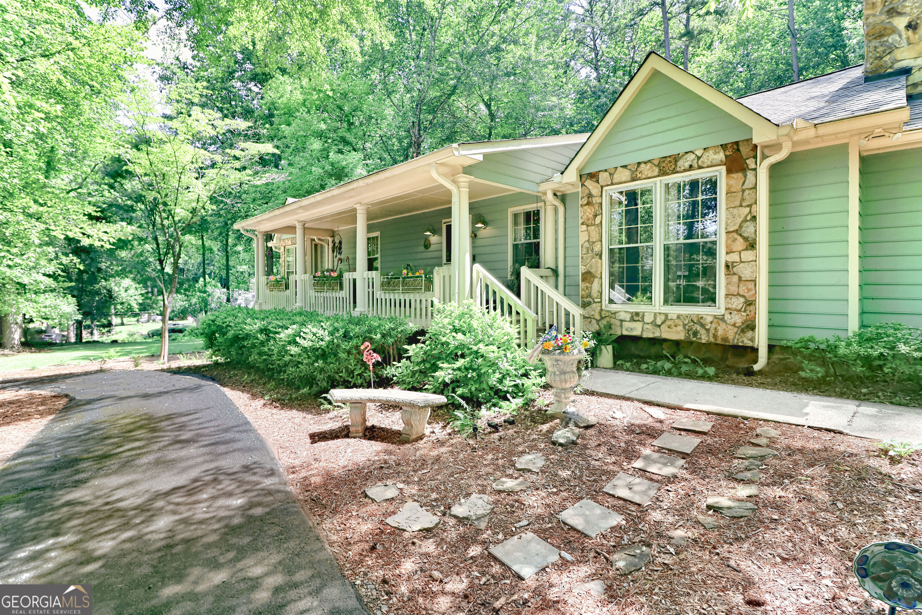 3320 Bryant LN