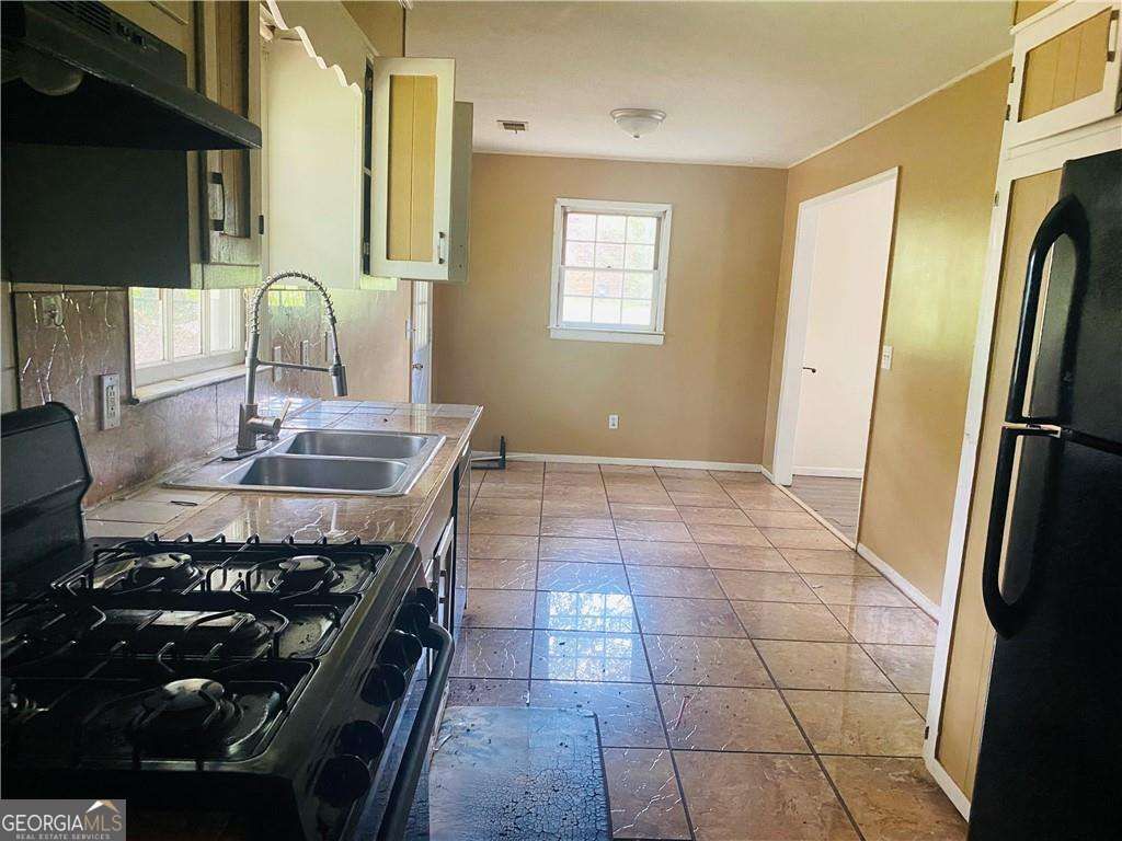 Photo of 46 W Wedgewood Circle, Newnan, GA 30263 (MLS # 10699477)