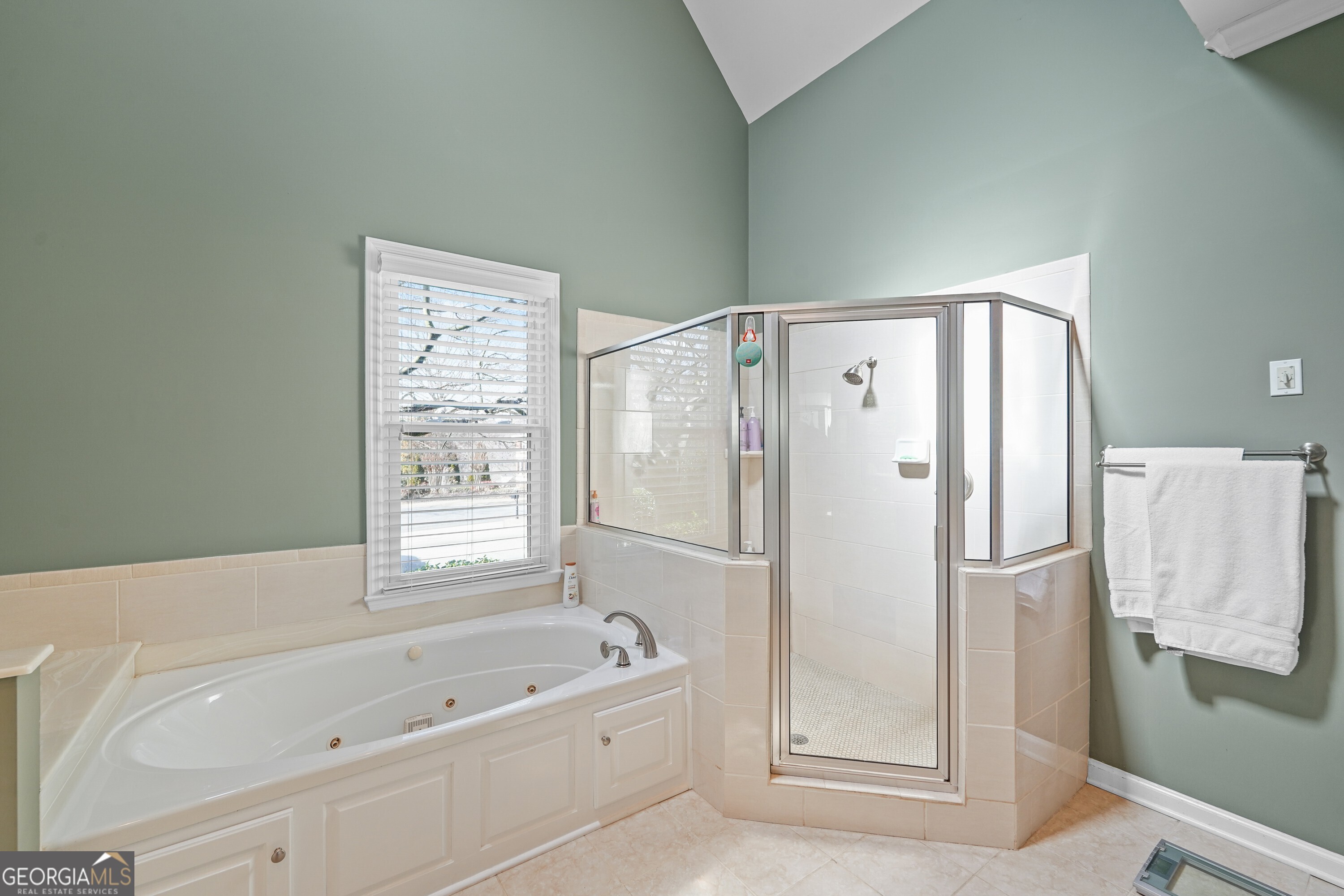 Kennesaw, Georgia 30144, United States, 4 Bedrooms Bedrooms, ,4 BathroomsBathrooms,Residential,Pending,4254